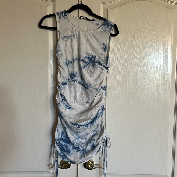 Vero Moda blue and white tie dye tank dress, ruching, size medium - Picture 2 of 8